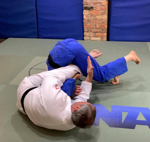ude hishigi juji gatame