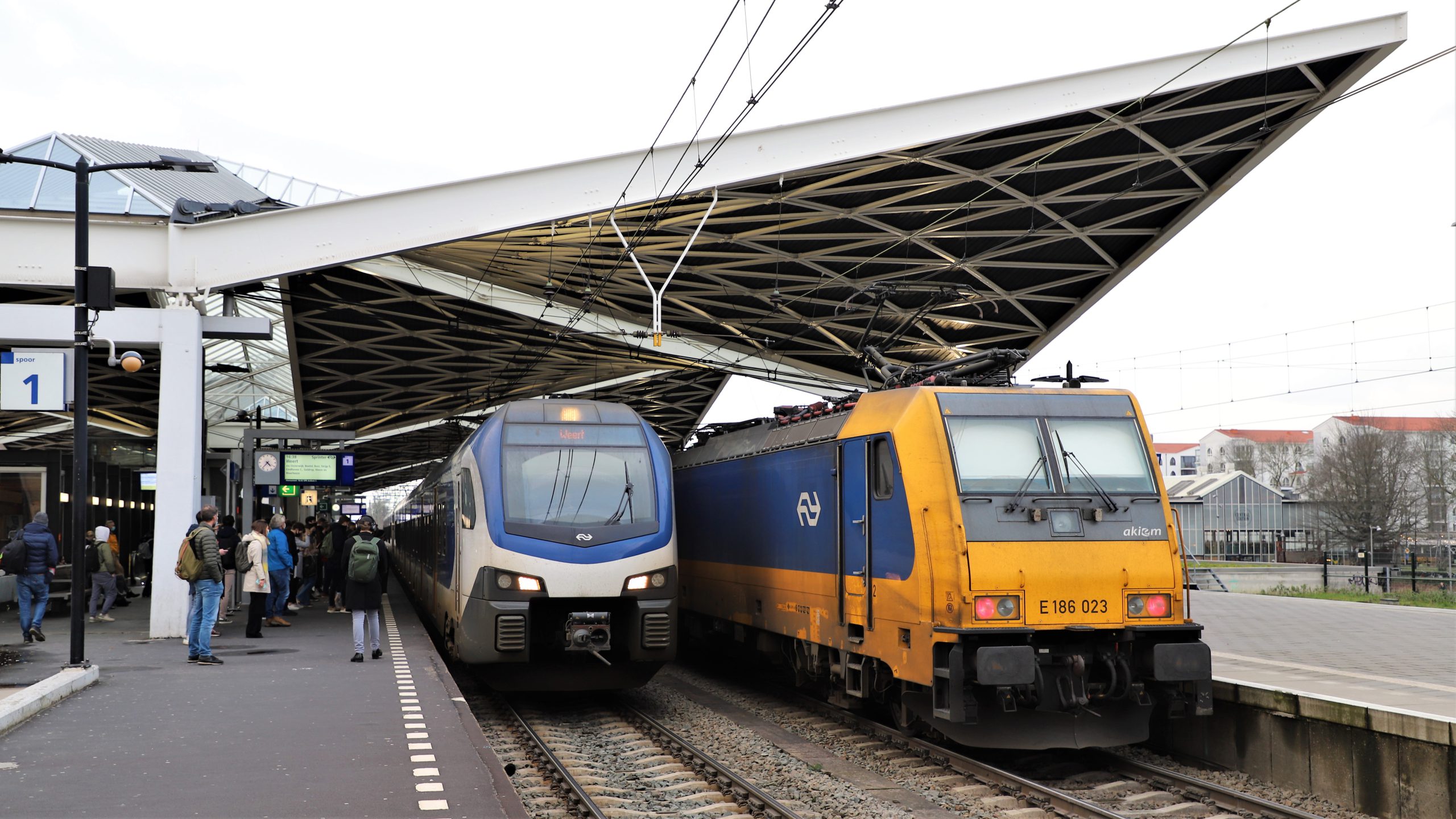 station taxi tilburg